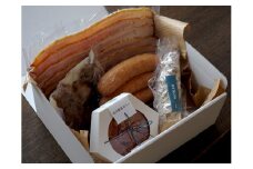 【おいしい食卓セット】白カビドライソーセージ＆シャルキュトリー＆スイーツ 計5品セット 潮トマト おつまみ 盛り合わせ お取り寄せ ギフト デザート 北海道 せたな町 ふるさと納税