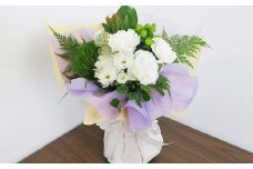 そのまま飾れる「スタンディングブーケ（花束）」お供え用 【せせらぎ（白系）】（小）　D041