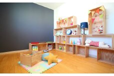 北海道育ちの木材を使った宮大工特製「子供部屋収納セット」　U013