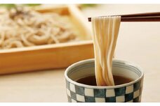 大雪そば(乾麺12袋　つゆ24袋)【 麺類 そば 乾めん 北海道 上川町 北海道産 大雪 手打ち そば粉 ギフト 贈答用 ヘルシー 和食 つゆ付き 】