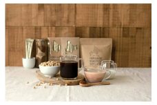 北海道とよみずき大豆コーヒー＆深煎りきな粉ラテセット（「かみかわ大豆コーヒードリップバッグ付き」）