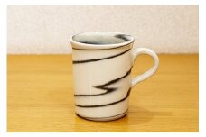理創夢工房「白土練込みシリーズ／マグカップ」〈カラー：黒〉