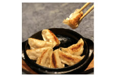 ＜北海道産＞冷凍 豚肉 餃子 60個 知床斜里産「サチク麦王」使用【1516615】