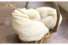 北海道産 手つむぎ毛糸 80g 《厚真町》【tenna+】 手つむぎ 手紡ぎ 手紡ぎ毛糸 毛糸 ウール 羊毛 手芸 手づくり ハンドメイド 北海道 [AXAY004]