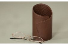 tanikoオリジナル 眼鏡スタンド《厚真町》【Taniko leather】レザー  革 革製品 作家物 手作り メガネ メガネスタンド 文房具 ギフト 北海道[AXAP015]