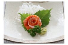 北海道浦河町産『トラウトサーモン』の刺身(腹身)約100g×2P[02-1513]