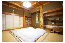 【ハンターがいる宿】GuestHouse ぎまんち ペア宿泊券（2名様・1泊素泊まり）《足寄町》【野生肉専門店やせいのおにくや】ゲストハウス 宿泊 宿 田舎 旅行 北海道旅行 狩猟 ハンター 移住 あしょろ 北海道 18100 18100円 [BEBE013]