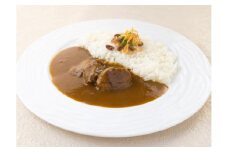 青森ワイナリーホテル　こだわりビーフカレー2種セット