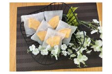 緑の一番星たっぷり♪卵屋ばうむくーへん　５個（16g・5個入×1箱） 新鮮 卵 バウムクーヘン 焼き菓子 バームクーヘン カット 贈答 土産 高級卵 国産 青森県 三戸町 AR-25-016