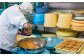 人気の手作り味噌は、北上市の二子地域で育った大豆を使用した安全品質です。