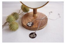可憐なお花のインレイネックレス(ワスレナグサ)