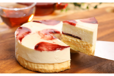 【8月15日までにお届け！】山ぶどうWチーズケーキ御中元ギフト（4号：直径12㎝）