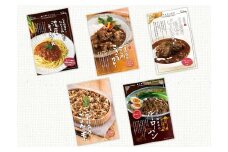 ★１月発送分★保存料・化学調味料・食品添加物不使用「山形村短角牛レトルト5点セット」国産 牛 厚切り ビーフシチュー すじ肉ごろごろカレー 濃厚ミートソース ごはんの素 ルーローハン 長期保存 2年 温めるだけ 湯煎 バラエティ ギフト 簡易包装
