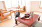 窓からの暖かい光と清潔感のある広々としたお部屋で、ごゆっくりお過ごし下さい。