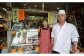 肉のささき2代目店主　佐々木聡さんと京子さん