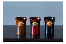 秀衡カップ3個　(朱・黒・木目) / 漆器 お酒 ジュース おちょこ ぐいのみ グラス 食器 漆塗 うるしぬり 手塗り 木製 伝統工芸品 和 お正月 高級 結婚 新築祝い お祝い 贈答 贈り物 プレゼント ギフト 香典返し お返し おもてなし