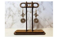 【選べる】木製ピアス（1ペア）◇お花のデザインからアマビエまで◇