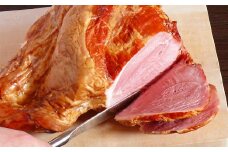 【伊豆沼ハム】骨つきげんこつハム 約1.3kg ハム スモークハム 骨付き おつまみ サラダ サンドウィッチ ステーキ スープ カット 【有限会社伊豆沼農産】 tm056