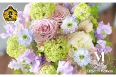 フラワーアレンジメント（M：H25cm×W20cm）【Florist 花まん】 花 フラワー アレンジメント 贈り物 ギフト プレゼント 誕生日 お祝い 結婚 出産 花まん florist hanaman 花万 秋田県 秋田 あきた 鹿角市 鹿角 かづの