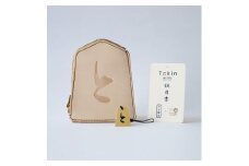 07-32-012　Tokin wallet(と金財布）鋭月書・根付つき