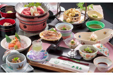 【猫啼温泉 井筒屋】夕朝食もお部屋出し！料理長おすすめ！厳選料理（1泊2食付）ペア宿泊プラン【04010】