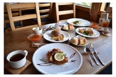 カフェレストラン　ラ・フォレ　４名様お食事券