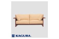 家具蔵 KAGURA 3Pソファ ウイング ウォールナット材 家具 ソファー 3人掛け sofa リビングソファー 木材 無垢材 職人 手作業 天然木 高級木材 無添加 安全 ジャパニーズモダン 高級家具 熟練 無着色 おしゃれ 天然木無垢材 温もり シンプル 洗練 ho1223