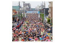 かすみがうらマラソン兼国際ブラインドマラソン2025出走権(10マイル)1名様分+地域特産品セット【1576128】