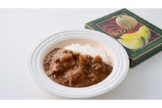 メロンの果肉がゴロゴロ「メロンカレー」