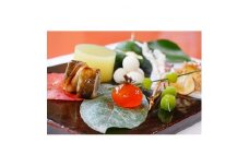 赤見温泉ホテル一乃館　個室食事処で3時間滞在+季節のコース料理　日帰りペアチケット【1115761】