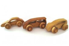 とんぼ工房手作り「木のミニカー3台セット」｜木のおもちゃ 木製 無着色 自動車 男の子 女の子 誕生日 クリスマス プレゼント 幼児 玩具 国産 [0083]