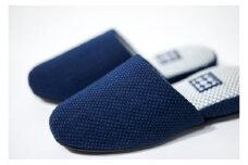 No.410-02 JAPAN BLUE SLIPPER　Lサイズ：瑠璃色 ／ スリッパ 藍染 抗菌 防臭 風合い 色合い 勝色 瑠璃色 浅葱色 26cm前後 埼玉県 特産品