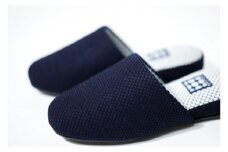No.411-01 JAPAN BLUE SLIPPER　Mサイズ：勝色 ／ スリッパ 藍染 抗菌 防臭 風合い 色合い 勝色 瑠璃色 浅葱色 24cm前後 埼玉県 特産品