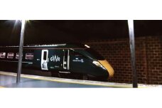 J005-25 【Nゲージ】紳士の国より、くまの物語を列車にのせて。クラス800GWR″パディントン・ベア″(動力付き)