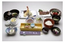 085-001　料亭糀家 老舗料理店で会席料理（４名様分）