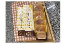 008-005 ふんわり　スフレチーズケーキ　５個入×２箱