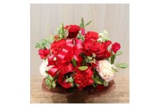＜レッド系:バラ、カーネーション+季節のお花＞生花アレンジメント【1379829】