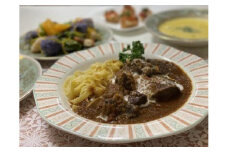 ツキママミール 牛ほほ肉のワイン煮