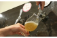 ビールを注ぐときはグラスを斜めにして、豊かな香りからお楽しみください！