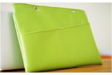 No.252-18 PVCレザーパソコンケース（クラッチバッグ）「match」13インチ用（グリーン） ／ 雑貨 日用品 入れ物 千葉県