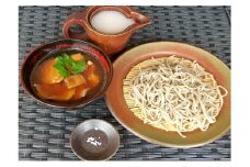[№5904-0372]【人気の手打ち十割蕎麦4食セット】鴨せいろ2人前・せいろ2人前（ゆで蕎麦冷凍）