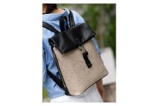 日本製 リュック アイボリー 口折れリュック 【W28cm×H33cm×D11.5cm】 鞄 カバン リックサック リュックサック ザック ファッション キーアイテム A4サイズ収納 デザイン 革 革製品 牛革 牛 ポリエステル 生地 贈答 ギフト プレゼント 贈答 記念日 お祝い 送料無料 千葉県 旭 髙野縫製 ぬいざえもん メディア 千葉県 旭市