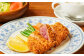 サクサク、ジューシーな牛ヒレ肉のビーフカツ