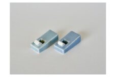 【小泉すなお作】　かんなの箸置きペア 〈  箸置き かわいい ナチュラル 雑貨 陶器 青 2個セット かんな 焼き物 食器 キッチン インテリア 箸 陶芸 ブルー おしゃれ おすすめ 北欧 自然 シンプル マット ギフト プレゼント 引っ越し 結婚 記念日 誕生日 父の日 母の日 作家 小泉すなお 〉