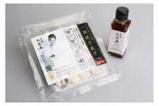 「中国料理文菜華」冷凍餃子・辣油セット 〈 冷凍 餃子 ラー油 辣油 調味料 セット 山椒 唐辛子 中華調味料 冷凍食品 冷凍餃子 豚肉 ごはん 白米 チャーハン シュウマイ 麻婆豆腐 冷奴 スープ 鍋 自家製 辛口 激辛 辛 四川 中華 美味しい プレゼント 贈り物 お土産 人気 文菜華 〉