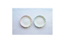 ＜陶器＞花かんむりの小皿セット(ピンク・ブルー)(つちのわ 石黒美佐緒 作)　1セット【1496005】