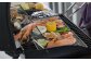 晴れた日にはテラス席で。潮風を感じながら、本格的な海鮮BBQをお楽しみください。