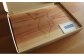 国産の杉を使い一枚一枚手作りで製作