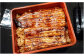 １尾づつ丁寧に素焼きし 蒸し タレ焼きいたします。