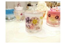 新宿フラワークラフト体験工房 可愛い押し花でお花見キャンドル作り フラワークラフト 体験 押し花 お花見 キャンドル アロマ 押し花キャンドル お花 あじさい グラス デザイン 可愛い 癒やし 思い出 プレゼント 贈り物 お友達 家族 親戚 東京 新宿 0146-003-S07